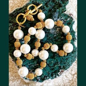 Vintage ANNE KLEIN Gold and Pearl Choker Necklace